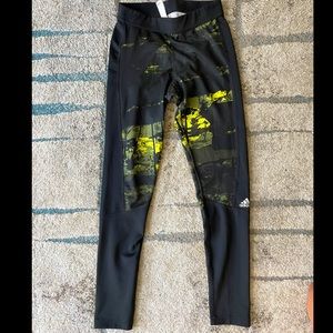 Adidas Black with yellow leggings